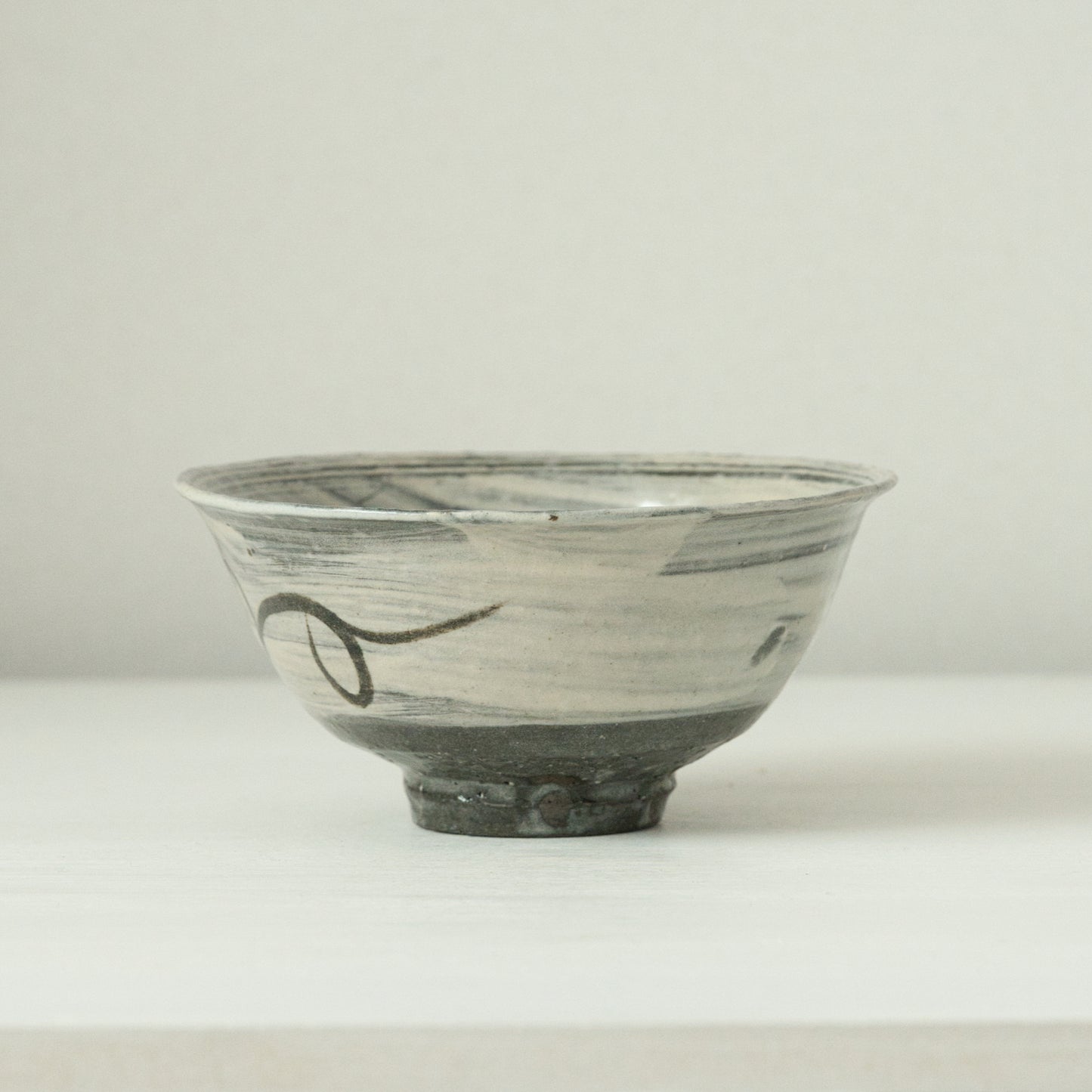 YN34矢野直人 絵刷毛目茶碗