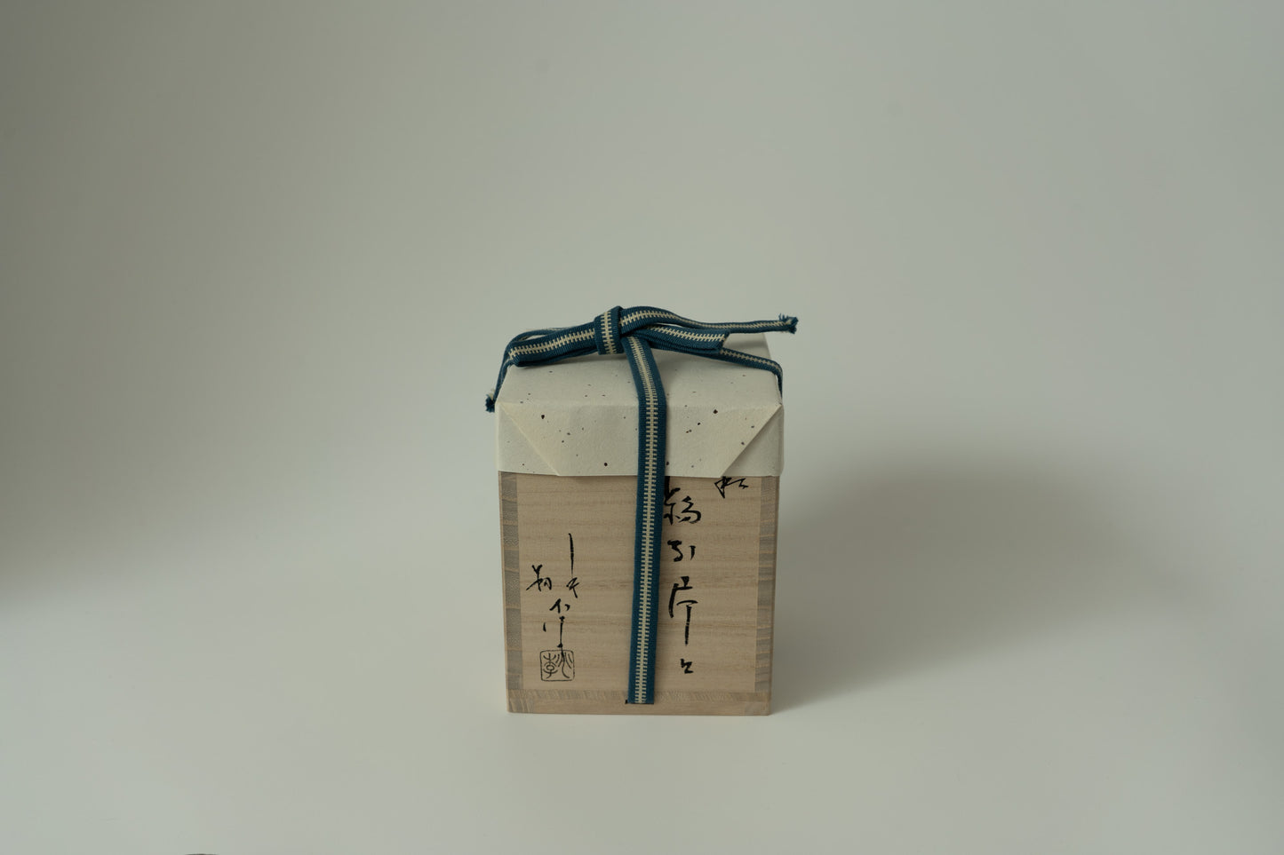 吉野桃李 萩粉引片口