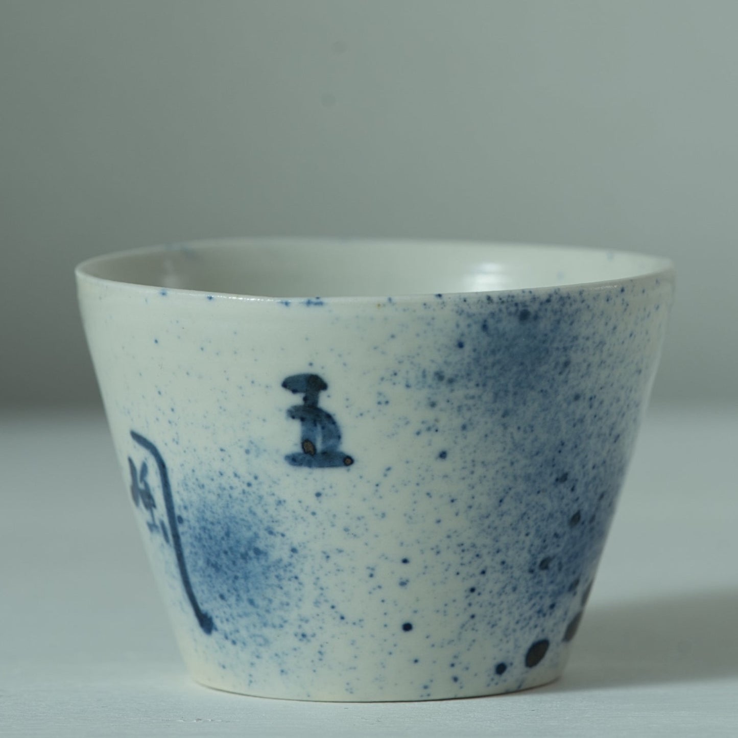 AI16B 吹墨五風十雨猪口 伊藤明美