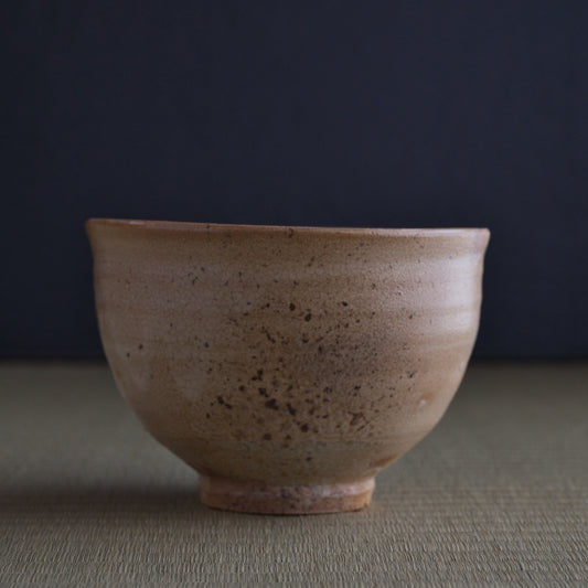 ko.US11 内村慎太郎 玉子手茶盌