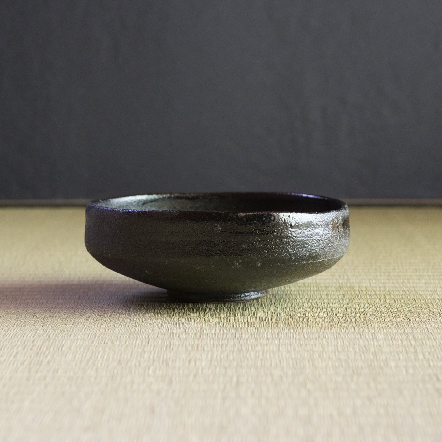 MREX05 黒唐津茶碗 共箱 三藤るい
