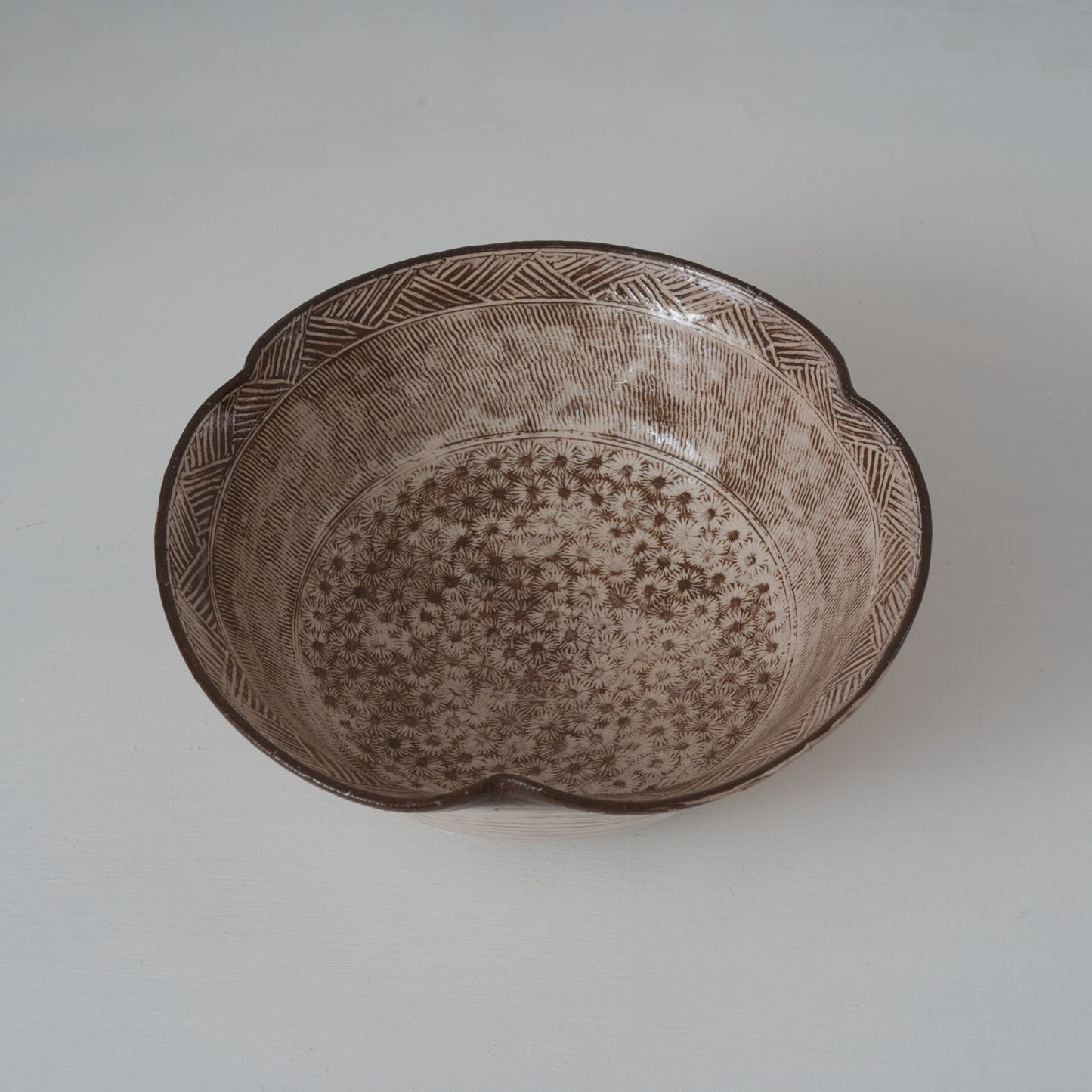 YT19 三島鉢 吉野桃李