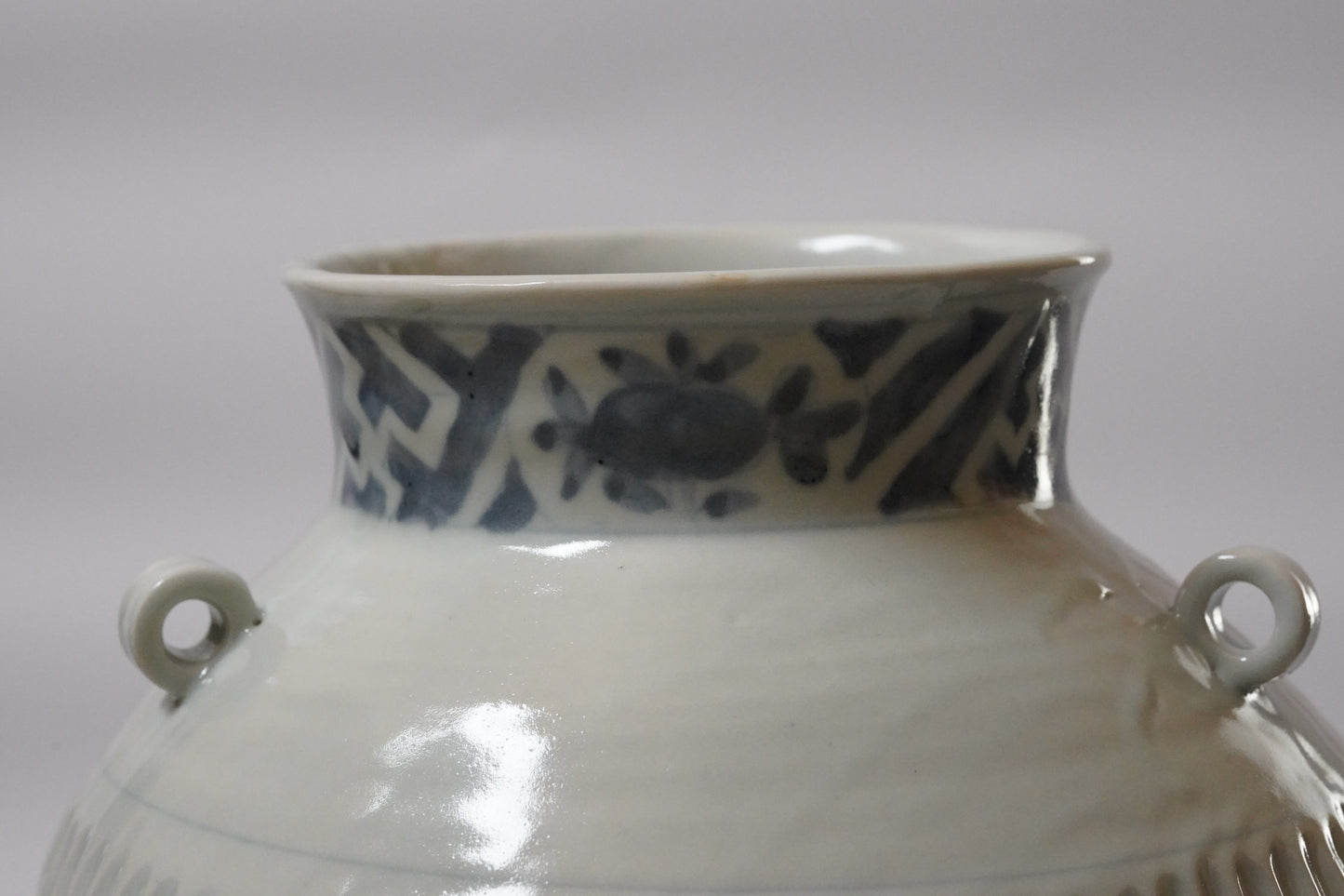 MM3 しのぎ紗綾形文壺 宮岡麻衣子