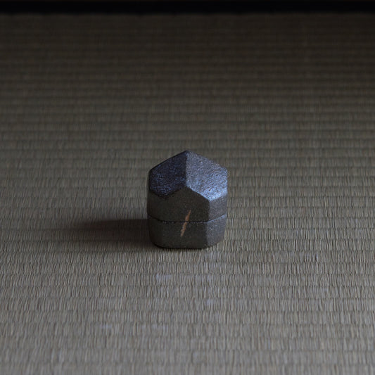 UXKY6 梶原靖元 備前唐津香合