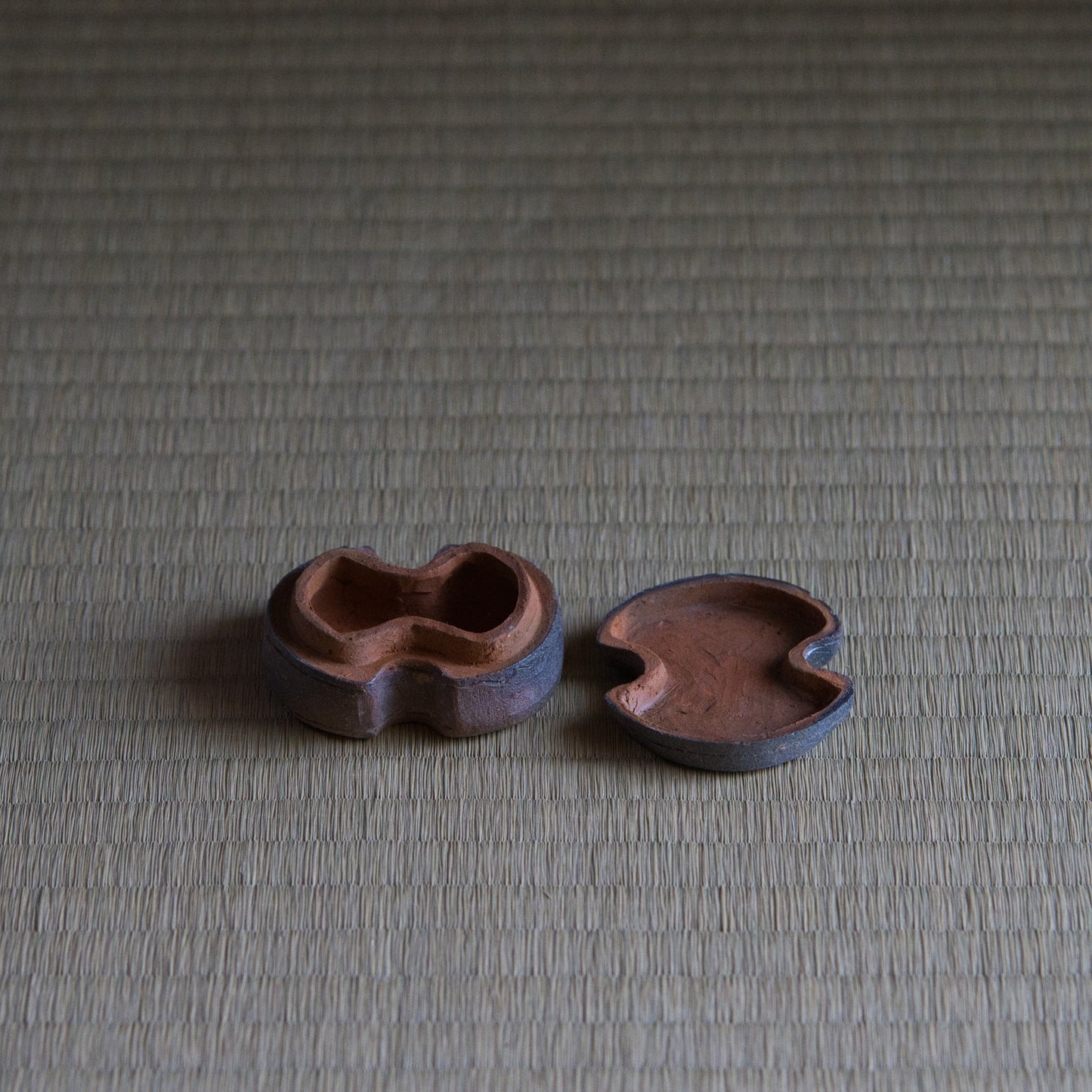 UXIA12 伊藤明美 分銅形香合