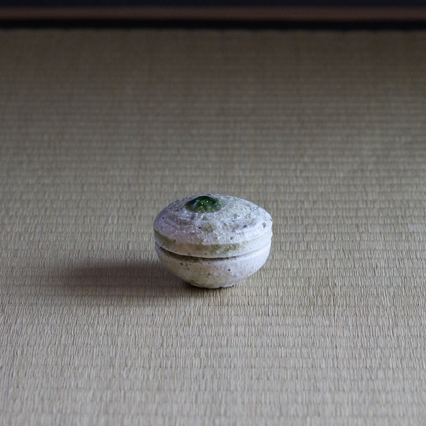 UXTY3 辻村唯 自然釉香合