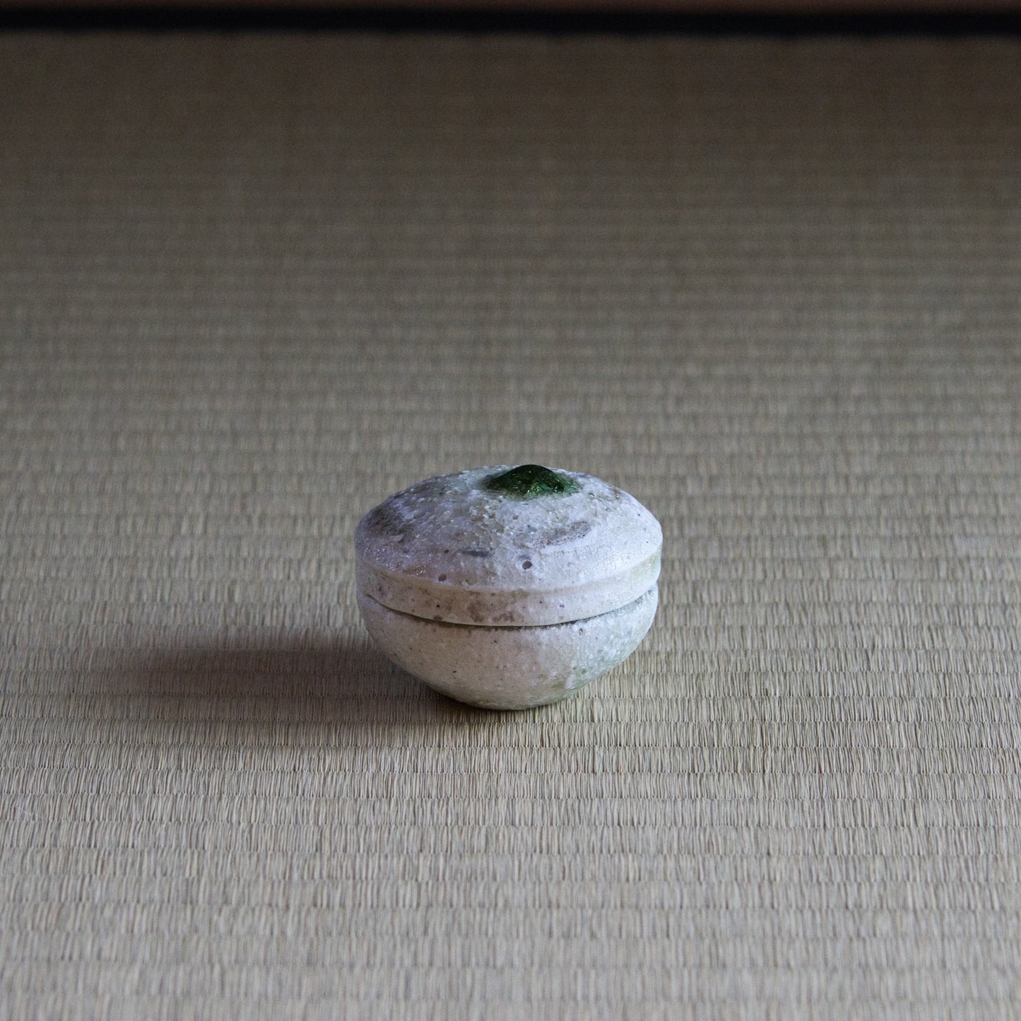 UXTY3 辻村唯 自然釉香合