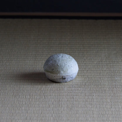 UXTY4 辻村唯 自然釉香合