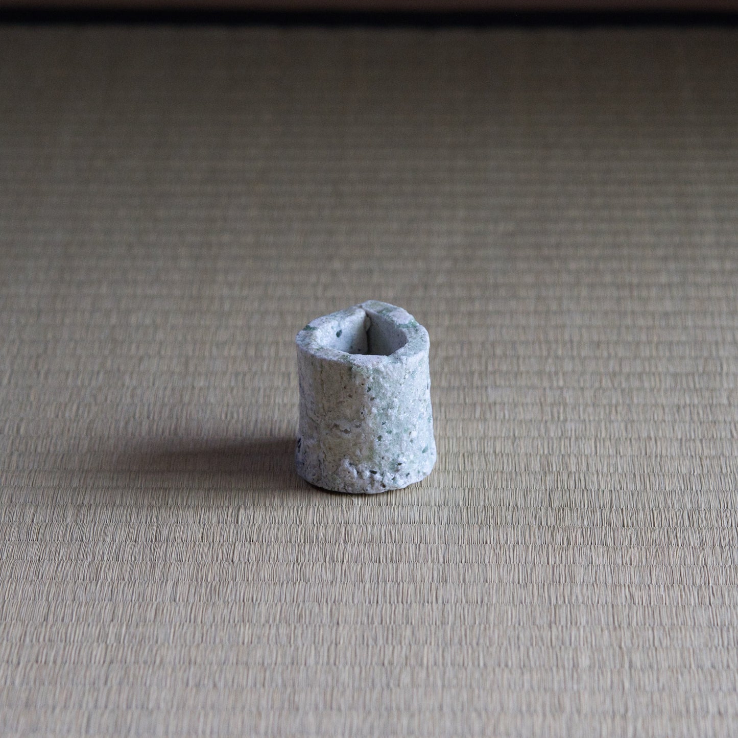 UXTY14 辻村唯 自然釉細蓋置