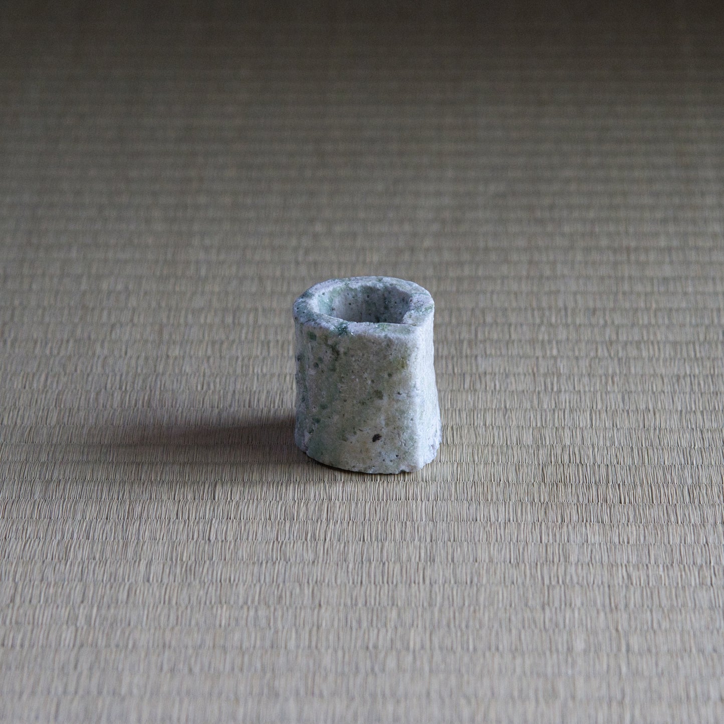 UXTY14 辻村唯 自然釉細蓋置