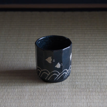 UXSM1 志村睦彦 黒釉白泥千鳥文火入