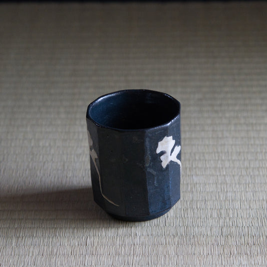 UXSM2 志村睦彦 黒釉白泥雲文火入