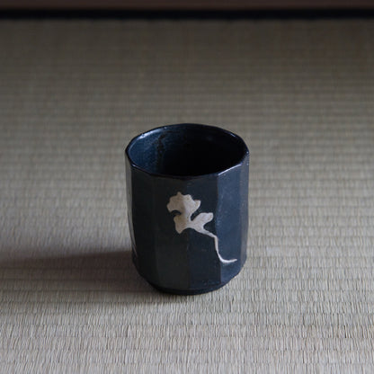 UXSM2 志村睦彦 黒釉白泥雲文火入