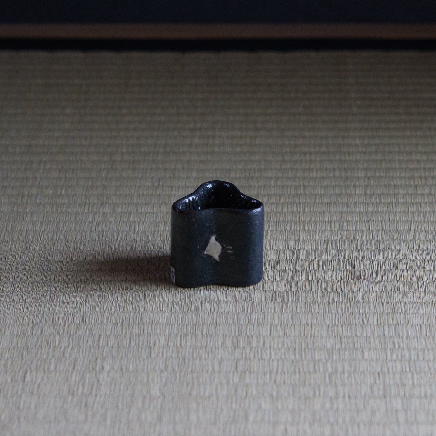 UXSM8 志村睦彦 黒釉白泥千鳥文蓋置