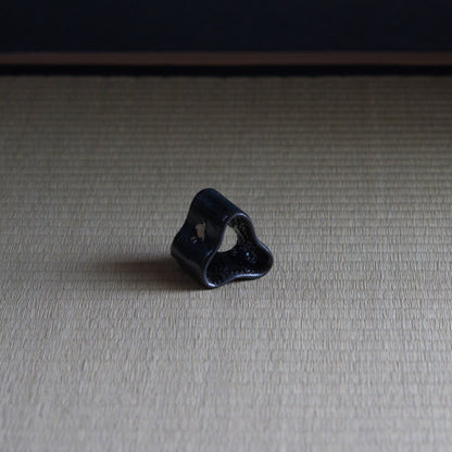 UXSM8 志村睦彦 黒釉白泥千鳥文蓋置