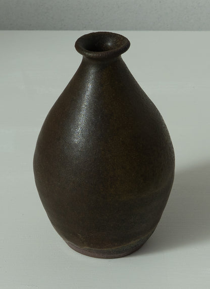 三藤るい　黒唐津徳利