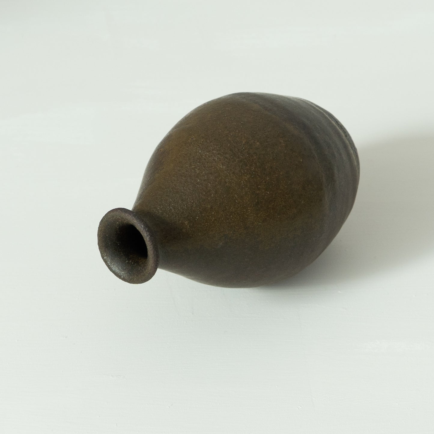 Rui Mito: Kuro-Karatsu Tokkuri (Sake Bottle)