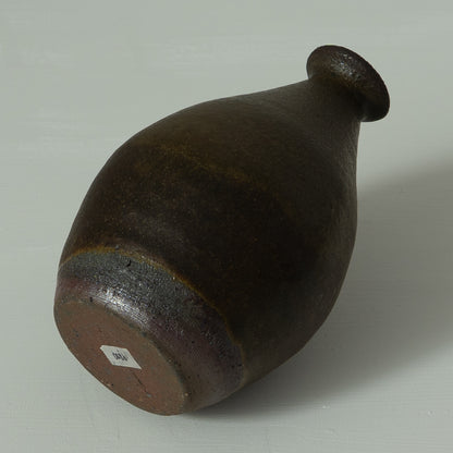 三藤るい　黒唐津徳利