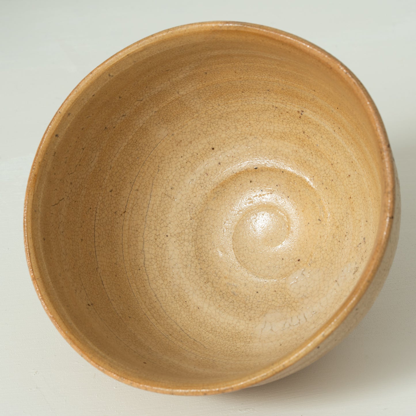内村慎太郎　玉子手茶盌
