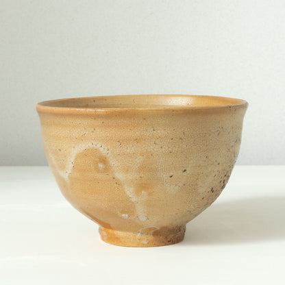内村慎太郎　玉子手茶盌