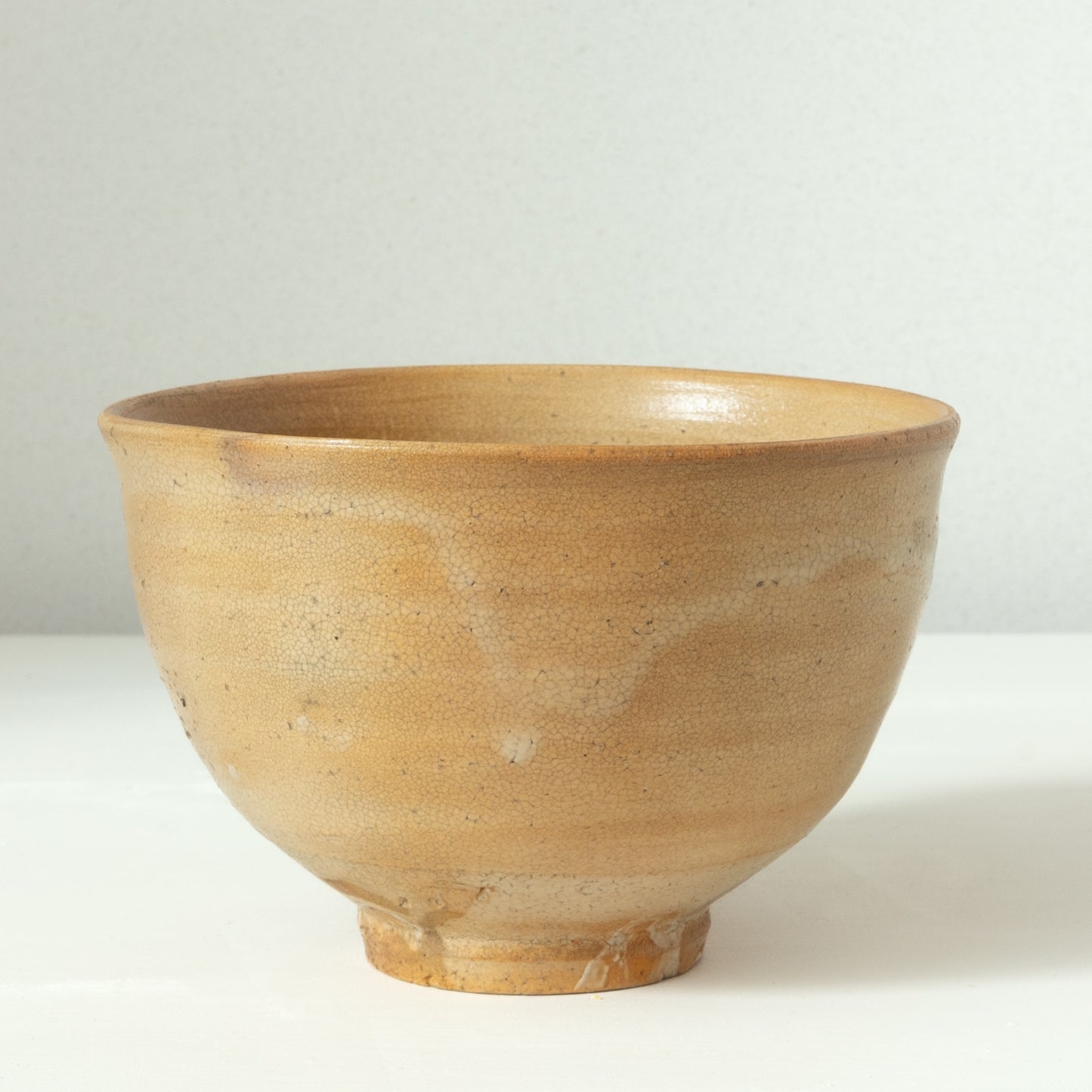 内村慎太郎　玉子手茶盌