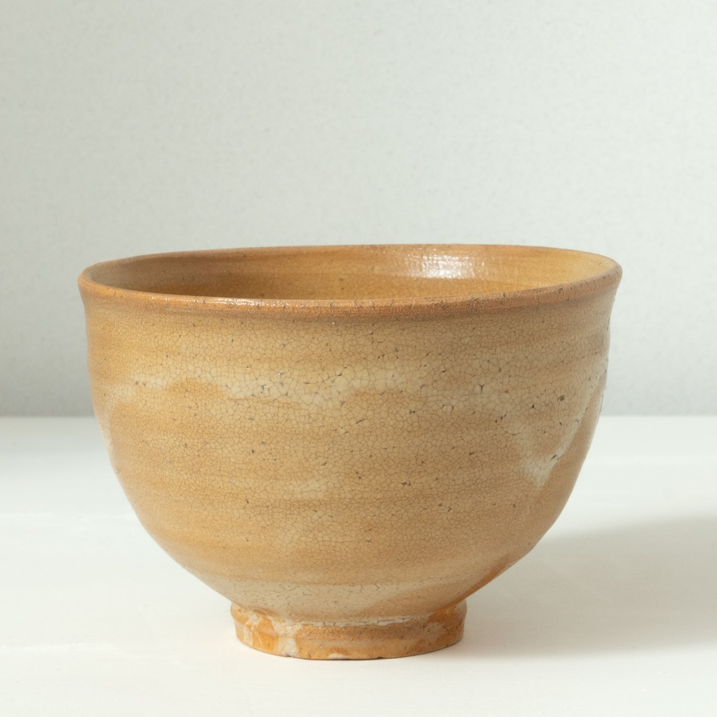 内村慎太郎　玉子手茶盌
