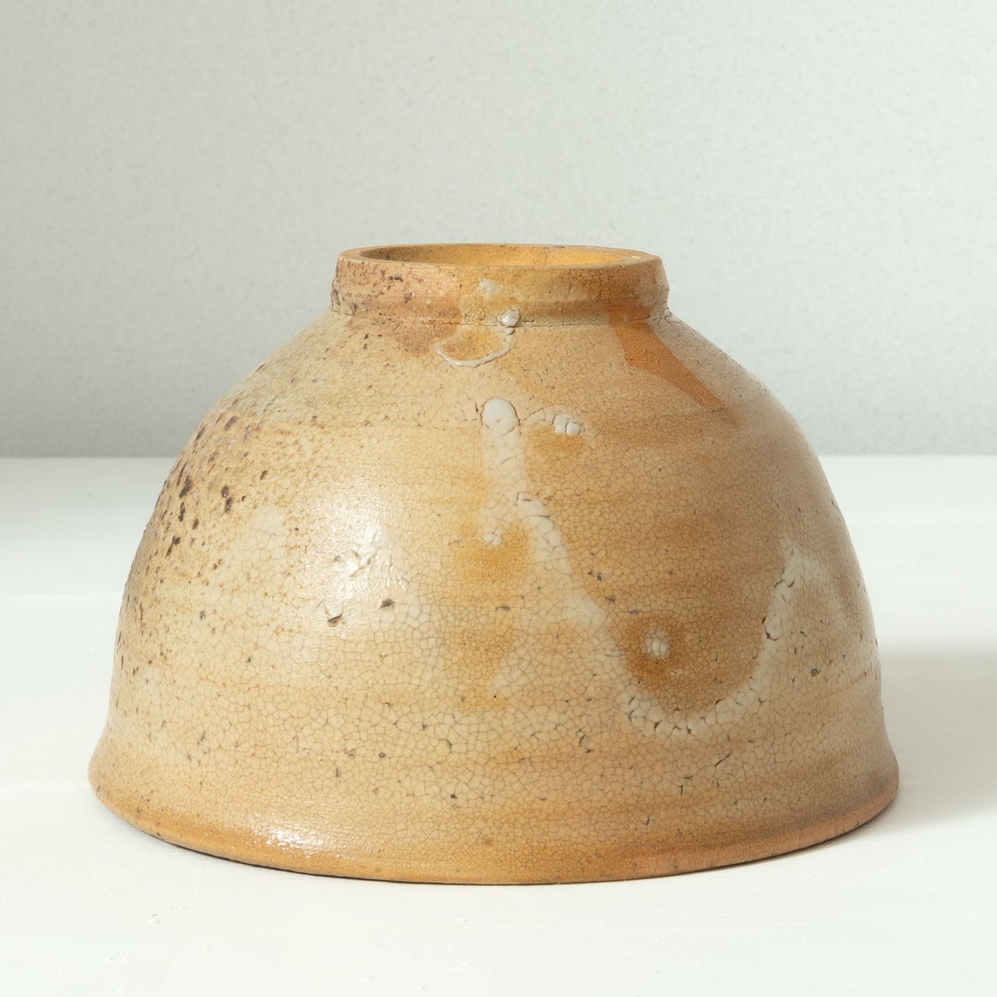 内村慎太郎　玉子手茶盌