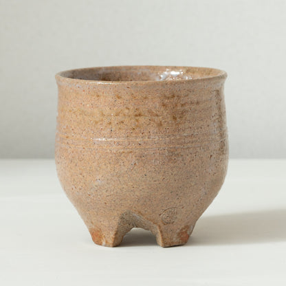 Tori Yoshino｜Hagi Daidou split foot tea bowl