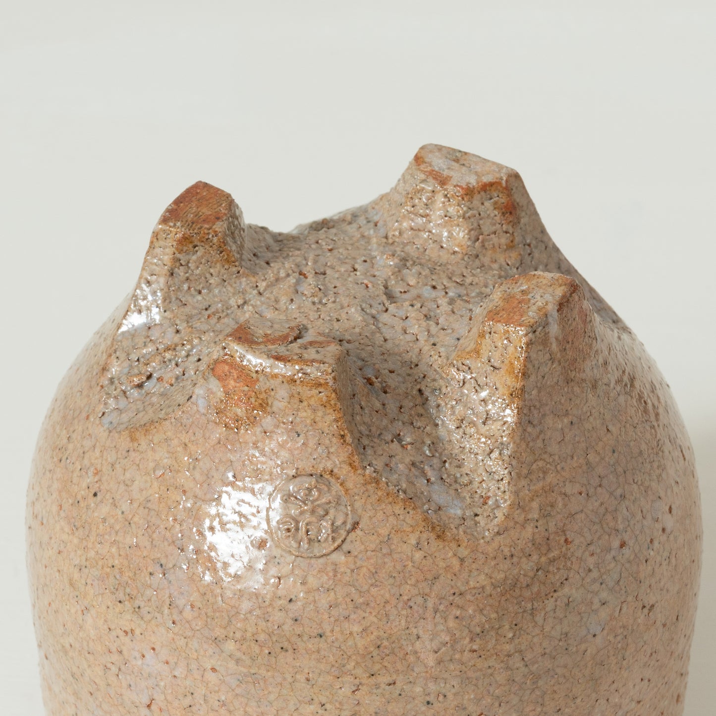 Tori Yoshino｜Hagi Daidou split foot tea bowl