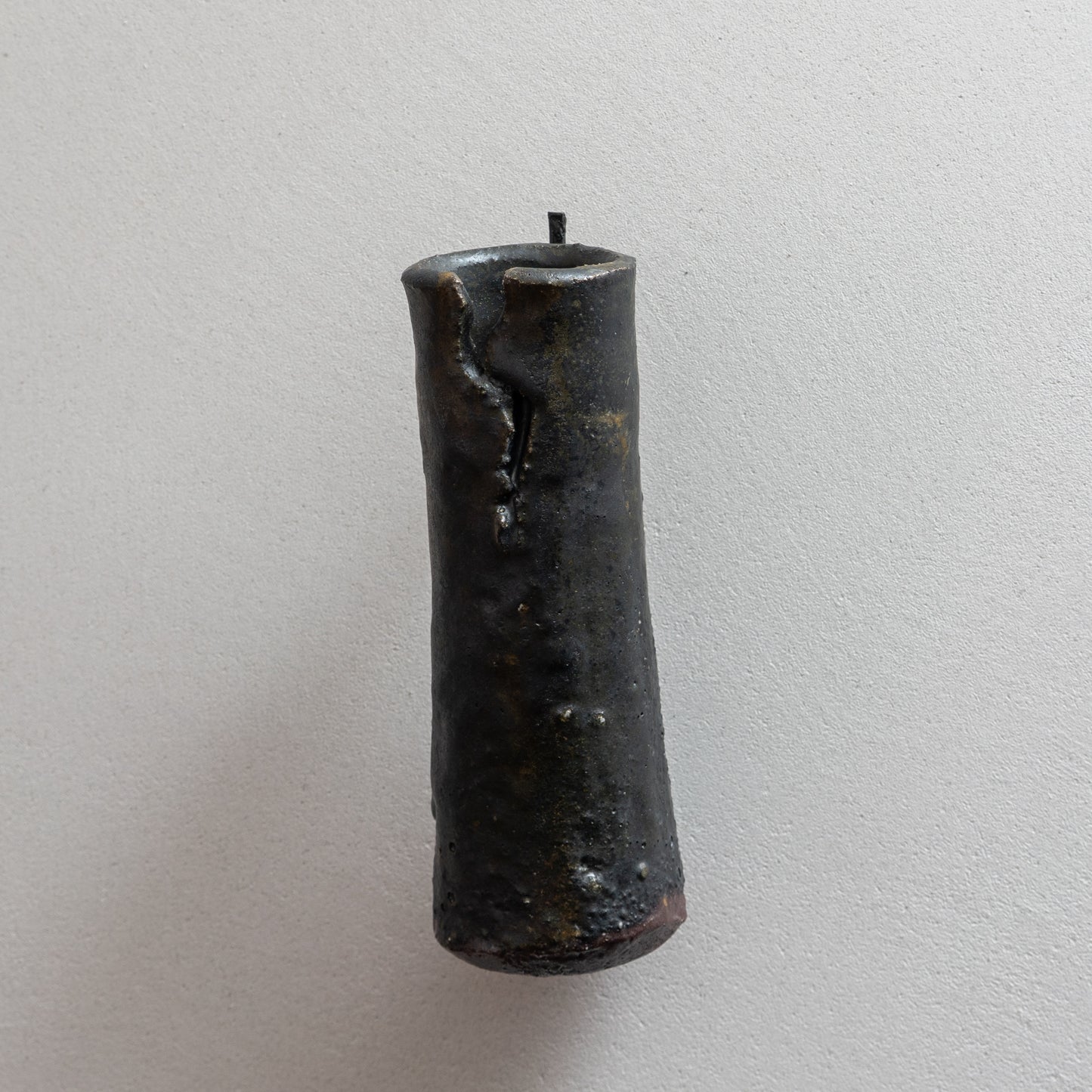 明賀亘史　黒唐津掛花入