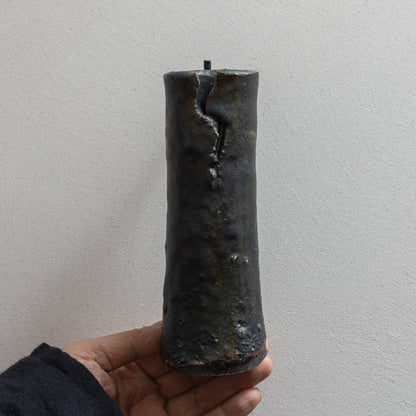 明賀亘史　黒唐津掛花入