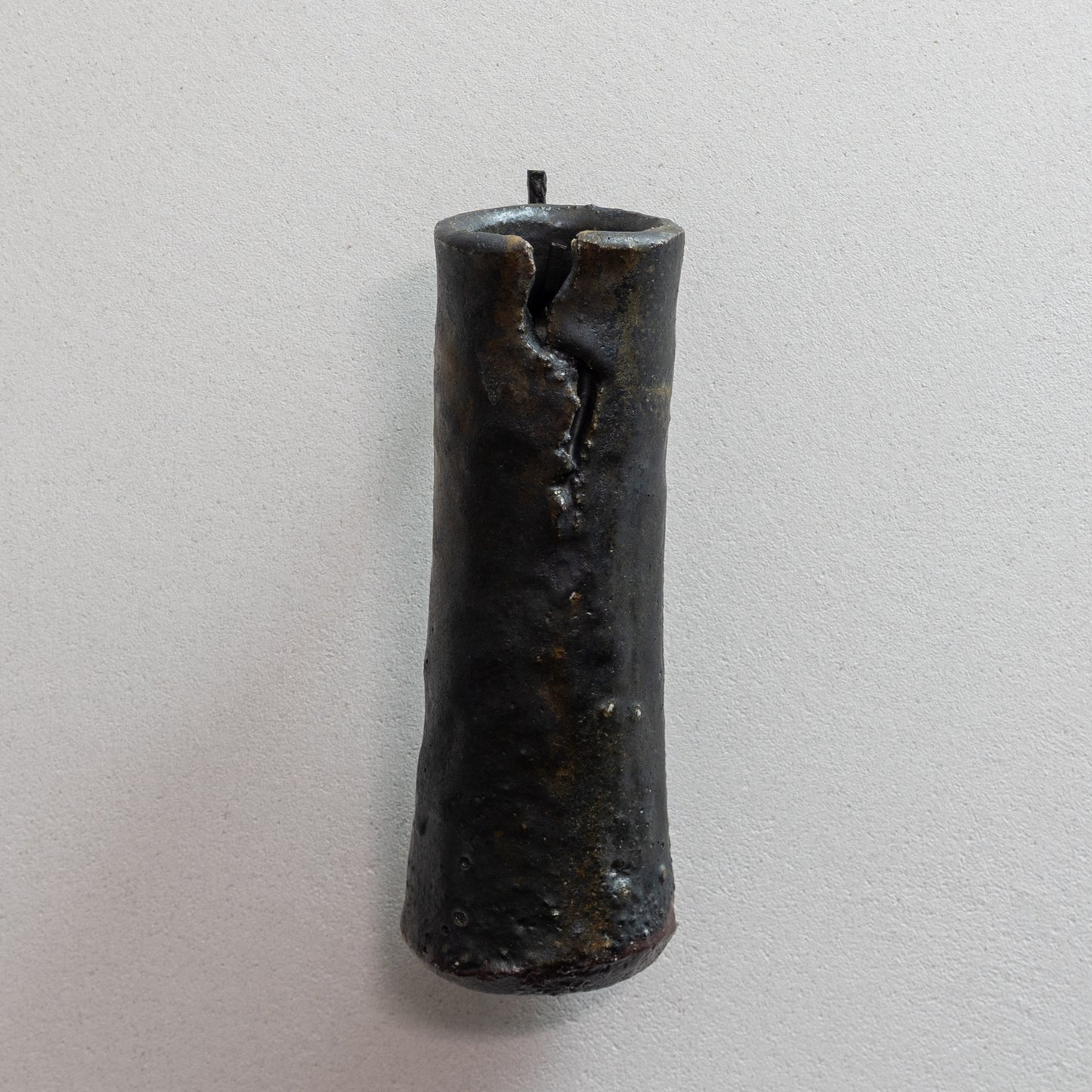 明賀亘史　黒唐津掛花入