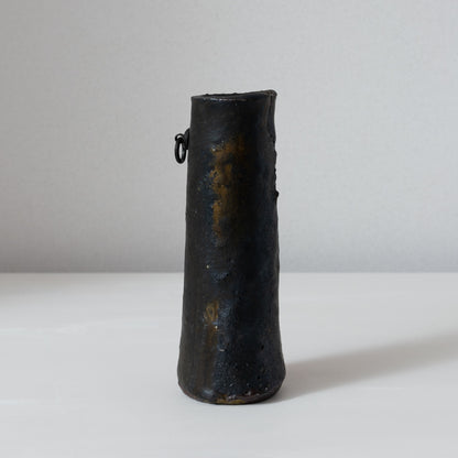 明賀亘史　黒唐津掛花入