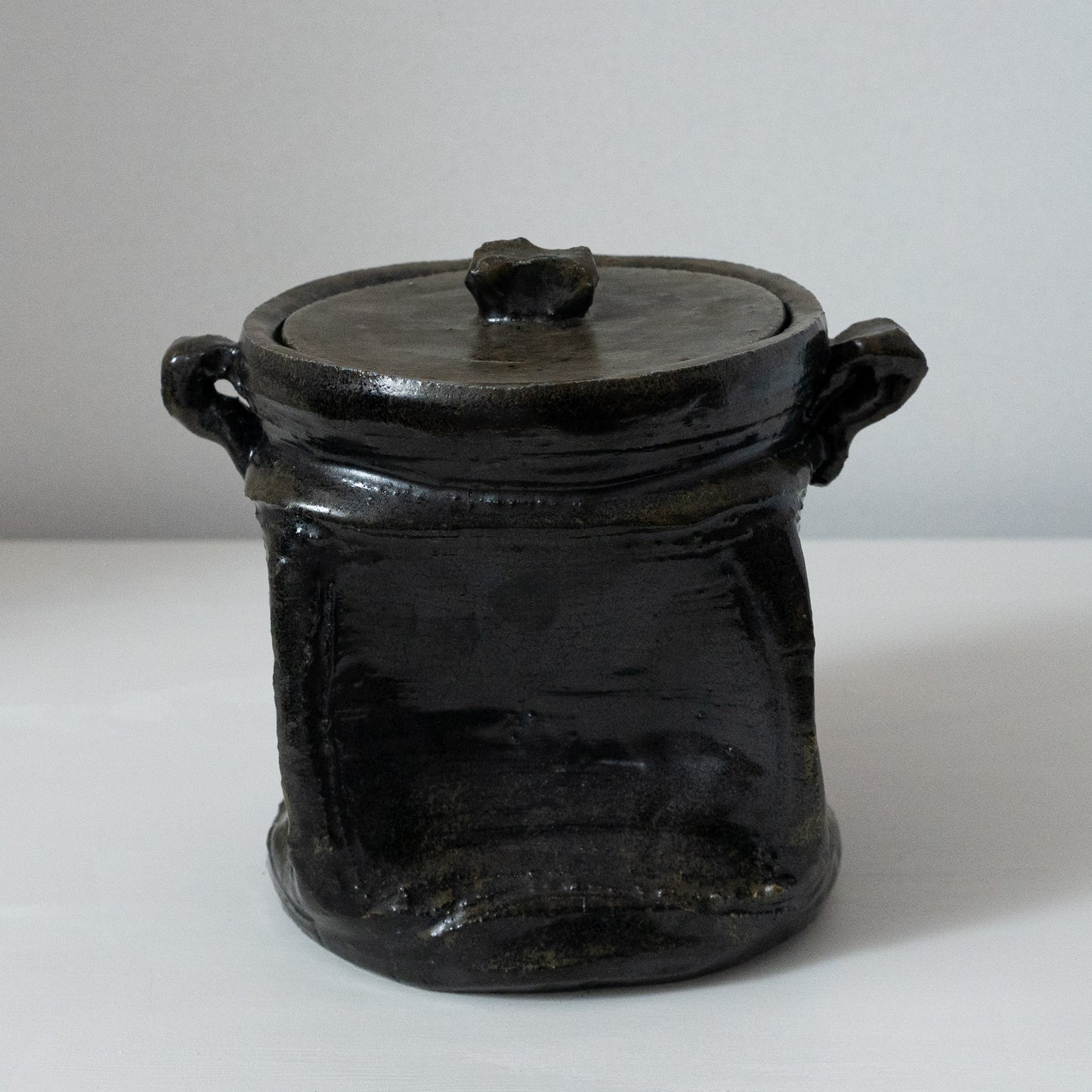 明賀亘史　黒唐津水指