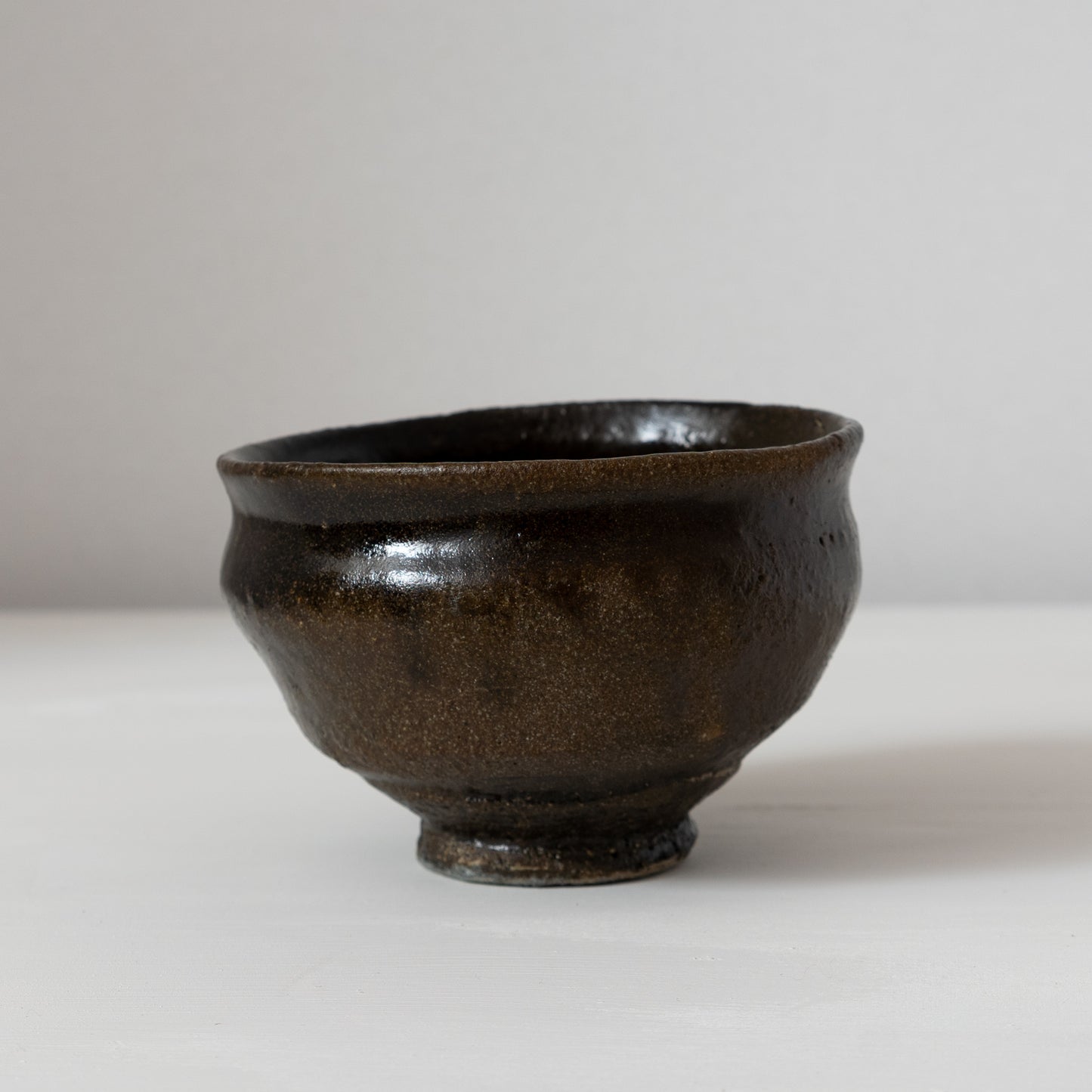 三藤るい　黒唐津茶碗