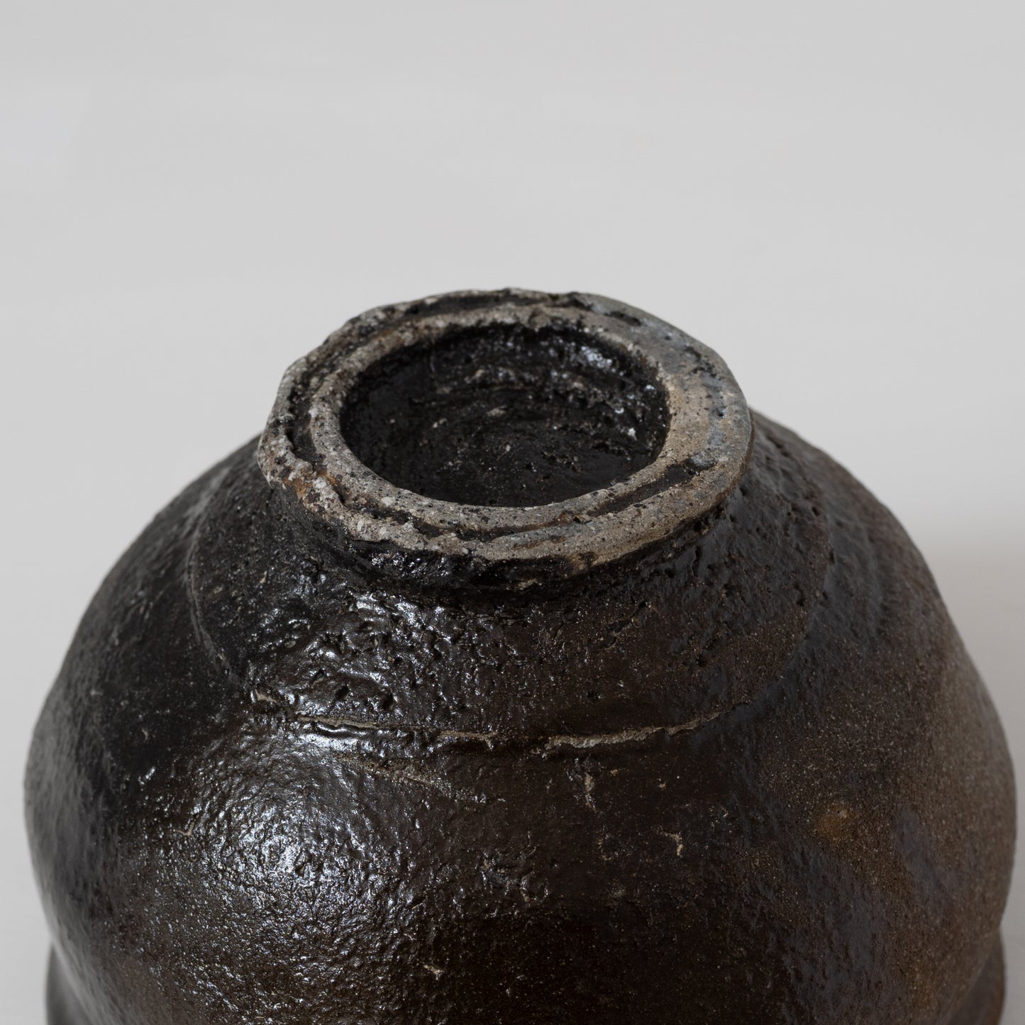 三藤るい　黒唐津茶碗