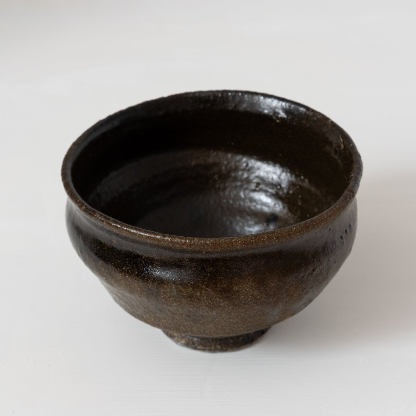 三藤るい　黒唐津茶碗