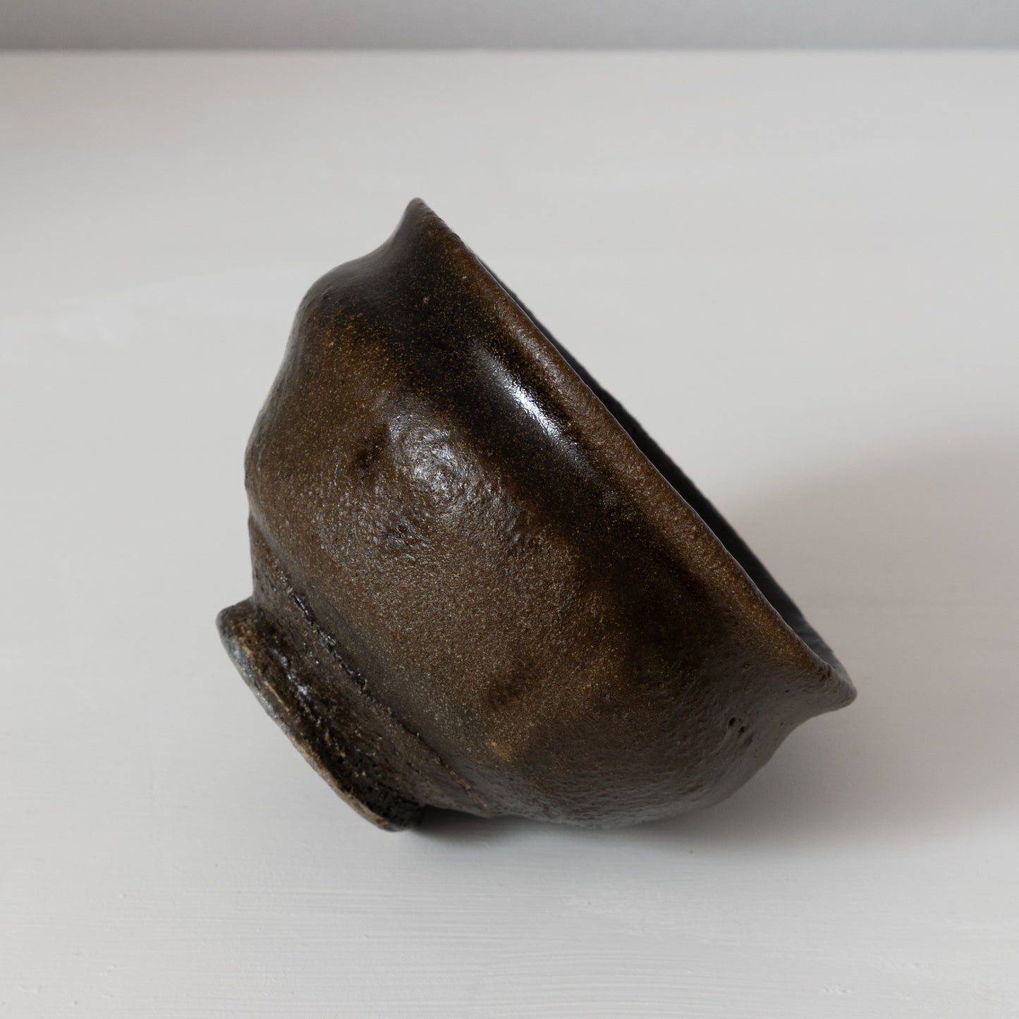 三藤るい　黒唐津茶碗