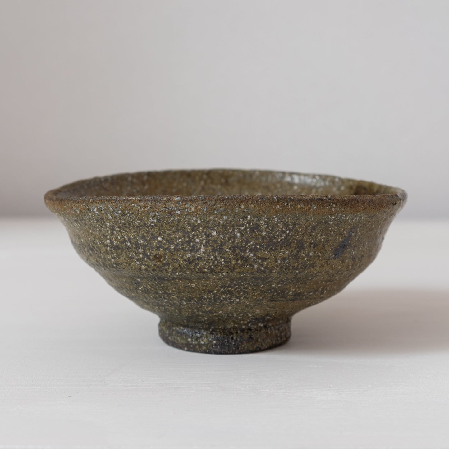 三藤るい　柿の蔕茶碗