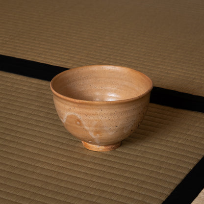 内村慎太郎　玉子手茶盌