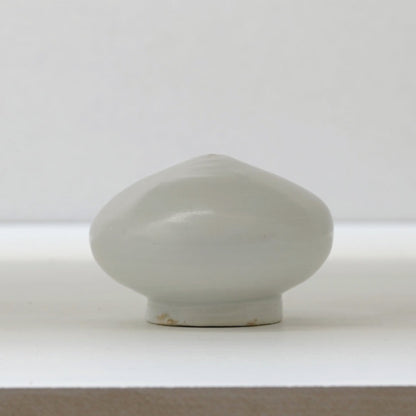 AI27 白磁水滴　伊藤明美