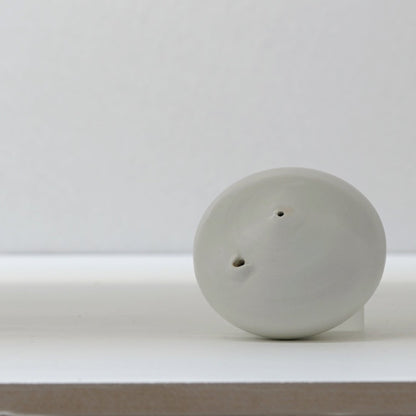 AI27 白磁水滴　伊藤明美