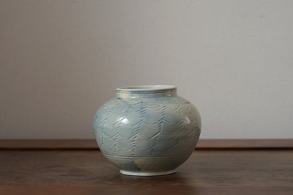 KM2 薄瑠璃陰刻線文壺　川端まさみ