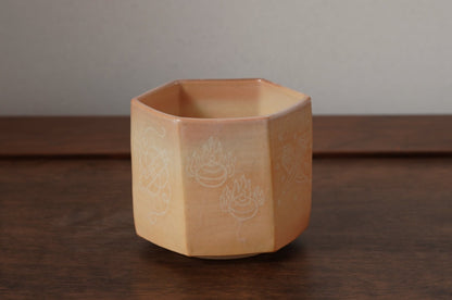 YT18 六角宝尽くし火入　吉野桃李