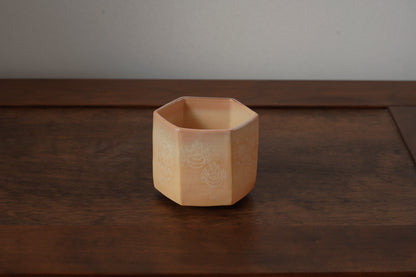 YT18 六角宝尽くし火入　吉野桃李