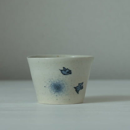 AI15B 吹墨千鳥文猪口　伊藤明美