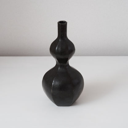 ko.YN07 矢野直人　黒釉花入