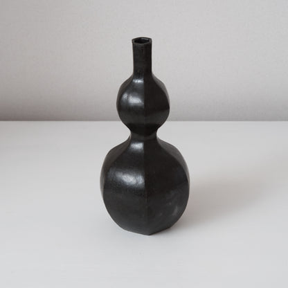 ko.YN07 矢野直人　黒釉花入