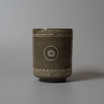 ko.IA03 伊藤明美　狂言袴筒茶碗