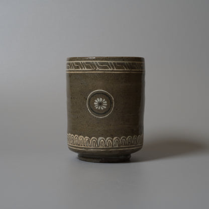 ko.IA03 伊藤明美　狂言袴筒茶碗